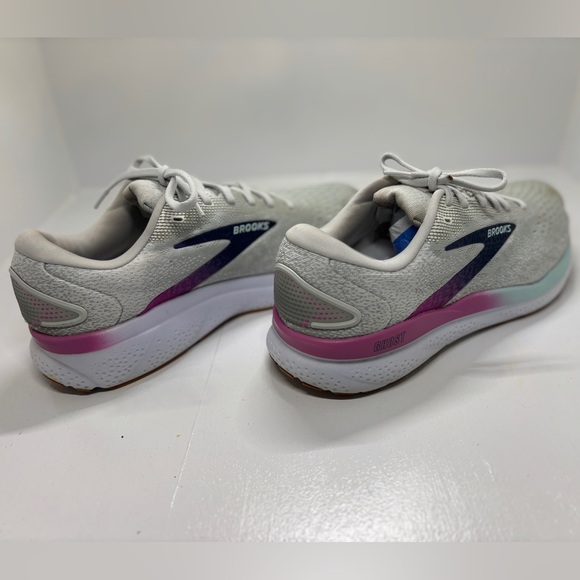 Brooks Women's Ghost 16 Running Shoes size 10.5 wide - Picture 5 of 12
